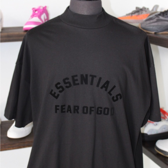 Essentials Heavy S/S Tee “Jet Black” - Picture 1 of 3